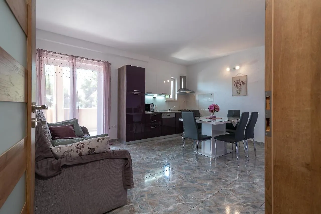 Apartments Villa Magdalena Трогир