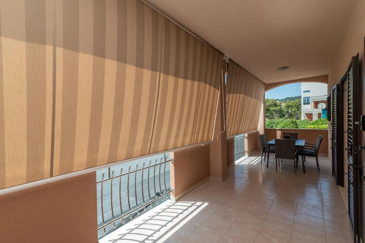 Apartments Villa Magdalena Трогир 0*,  Хорватия